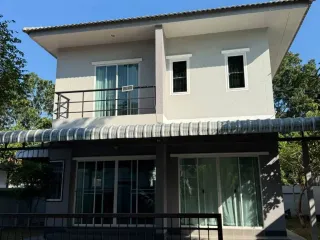 À louer 4 chambres maison à Hang Dong, Chiang Mai
