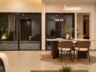Haus zur Miete mit 3 Zimmer in Phra Khanong, Bangkok