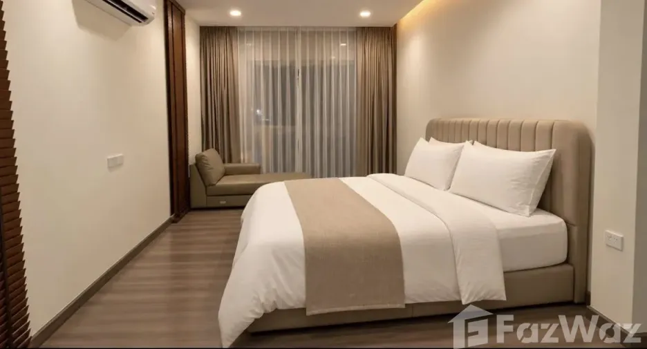 Haus zur Miete mit 3 Zimmer in Phra Khanong, Bangkok
