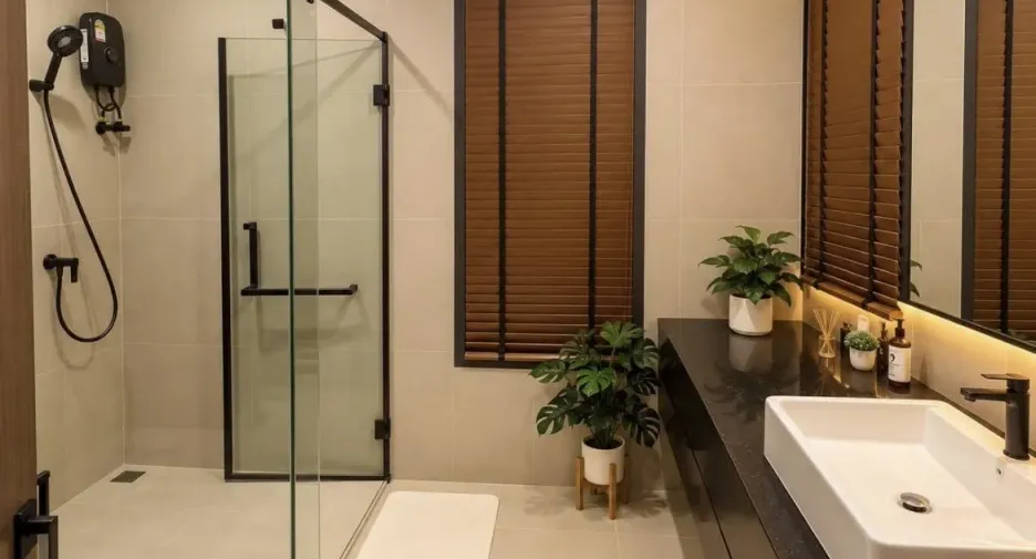 Haus zur Miete mit 3 Zimmer in Phra Khanong, Bangkok