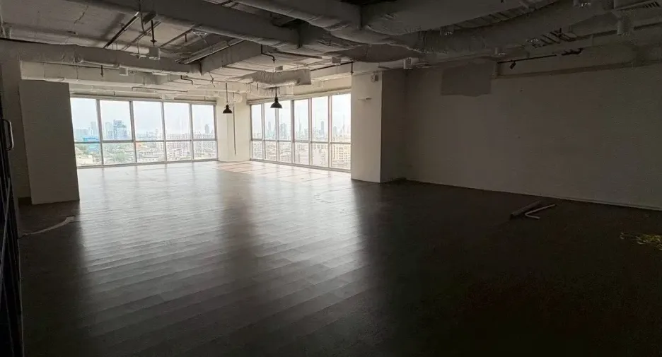 Büro zur Miete in Khlong Toei, Bangkok