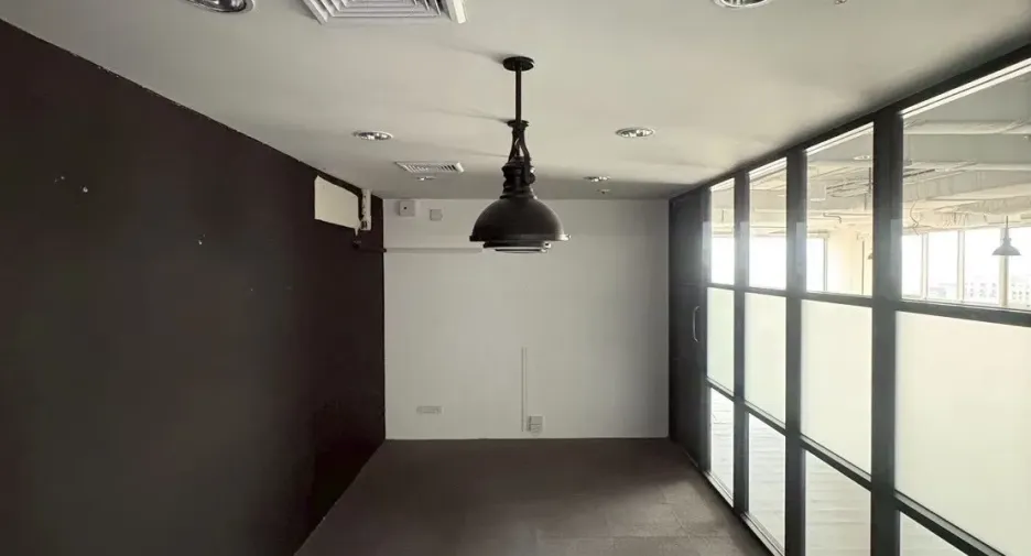 Büro zur Miete in Khlong Toei, Bangkok