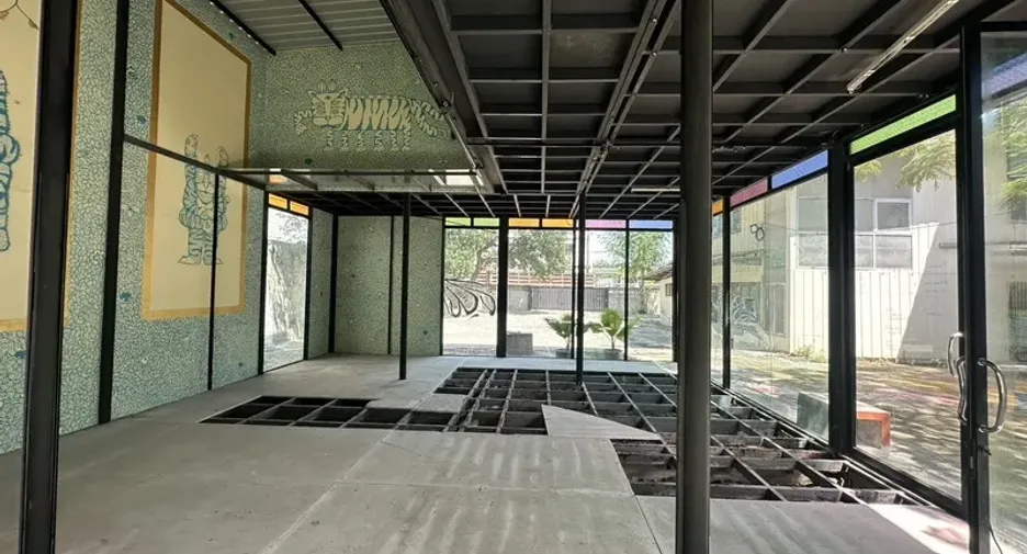 For rent warehouse in Watthana, Bangkok