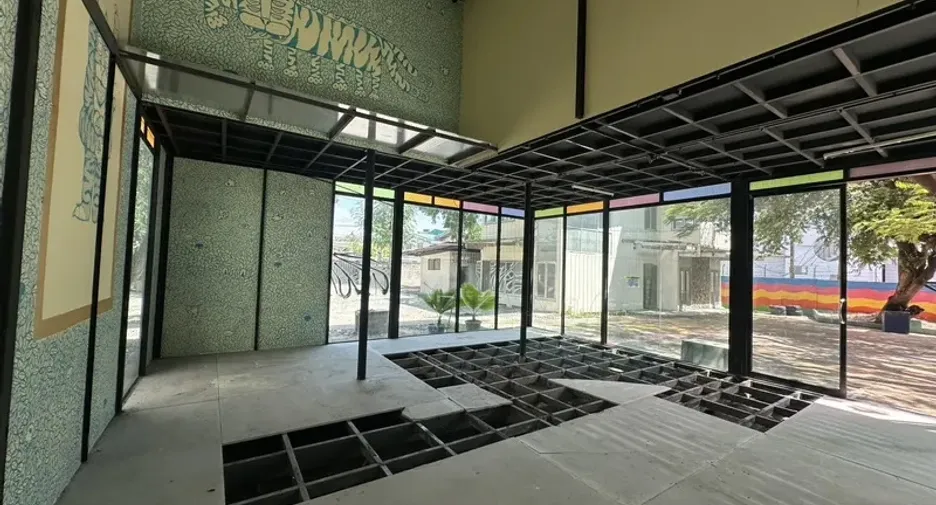 For rent warehouse in Watthana, Bangkok