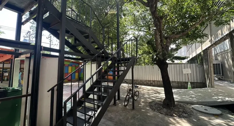 For rent warehouse in Watthana, Bangkok