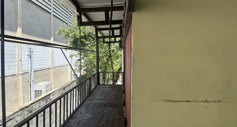 For rent warehouse in Watthana, Bangkok