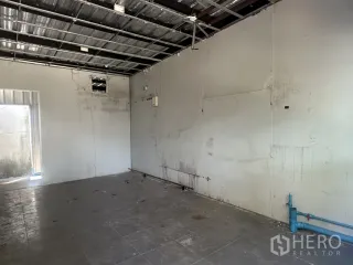 出租 商业空间 在 Watthana, 曼谷