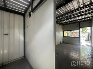 出租 商业空间 在 Watthana, 曼谷