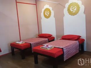 Gewerbefläche zur Miete mit 4 Zimmer in Bang Rak, Bangkok
