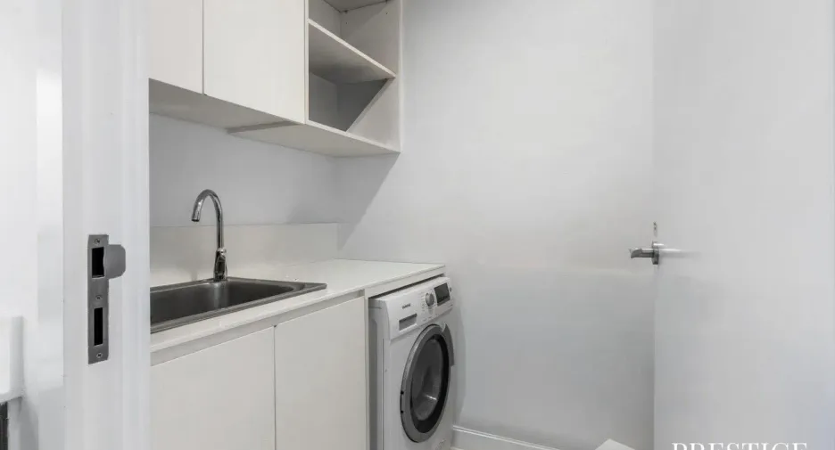For sale 2 bedrooms condo in Pathum Wan, Bangkok