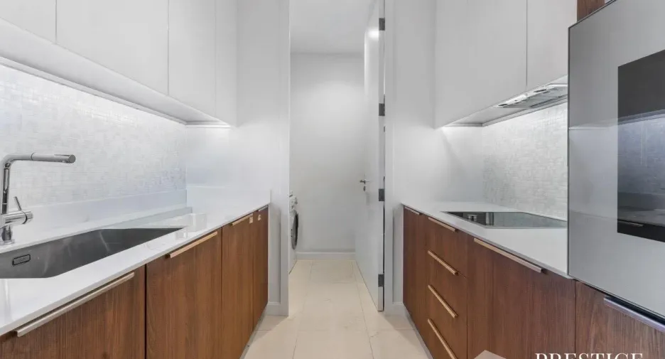 For sale 2 bedrooms condo in Pathum Wan, Bangkok
