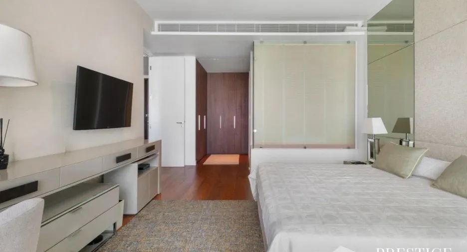 For sale 2 bedrooms condo in Pathum Wan, Bangkok