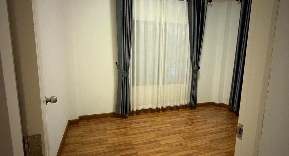 For rent 3 bedrooms house in Doi Saket, Chiang Mai