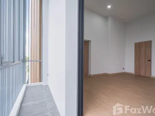 Продажа 4 спальни дом в Лат Крабанг, Бангкок