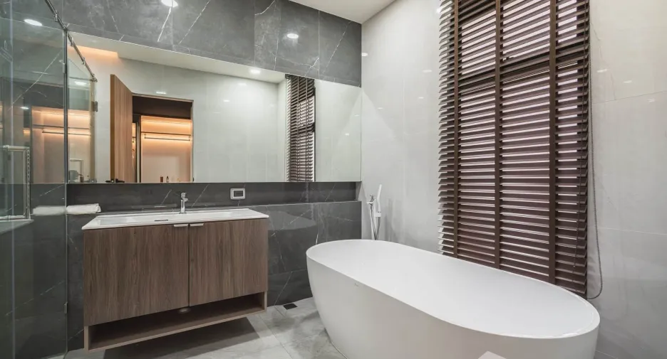 For sale 4 bedrooms house in Lat Krabang, Bangkok