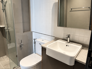 For sale 2 bedrooms condo in Bang Rak, Bangkok