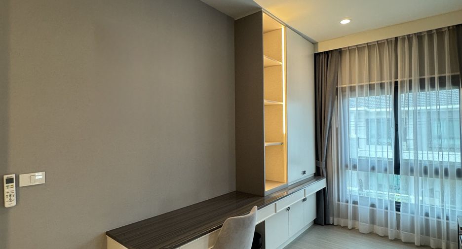 Casa en alquiler de 4 habitaciones en Mueang Phuket, Phuket