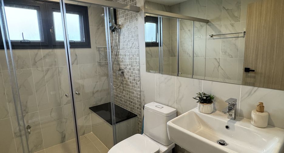Casa en alquiler de 4 habitaciones en Mueang Phuket, Phuket