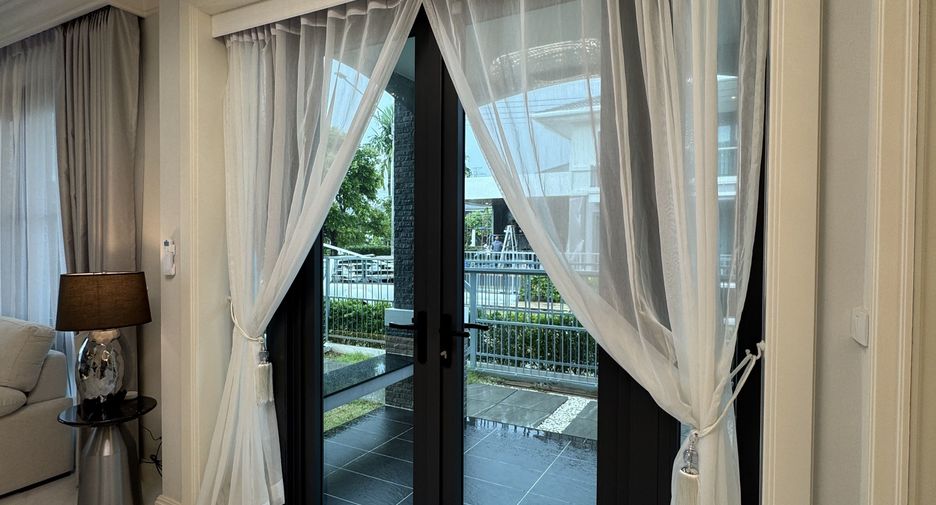Casa en alquiler de 4 habitaciones en Mueang Phuket, Phuket