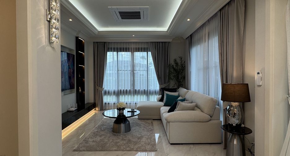Casa en alquiler de 4 habitaciones en Mueang Phuket, Phuket
