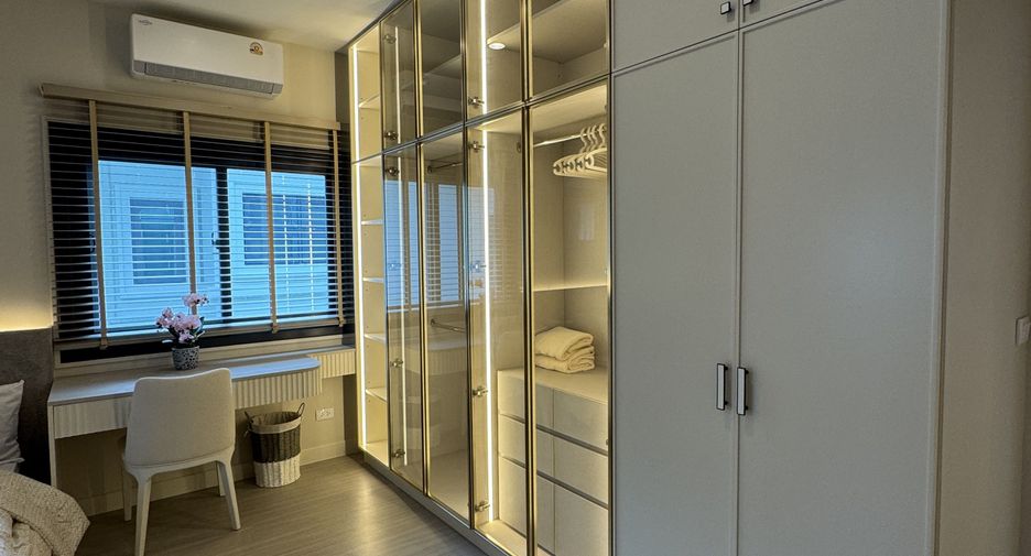 Casa en alquiler de 4 habitaciones en Mueang Phuket, Phuket