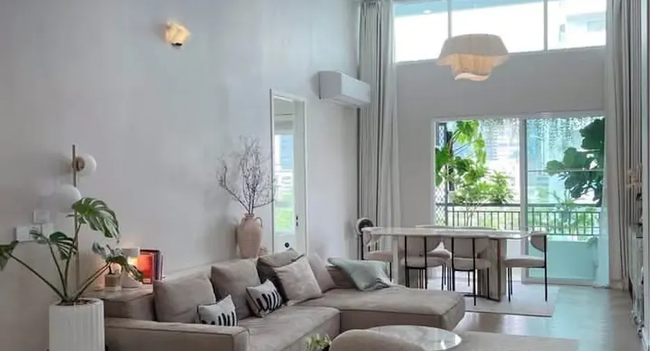 For rent 3 bedrooms condo in Watthana, Bangkok