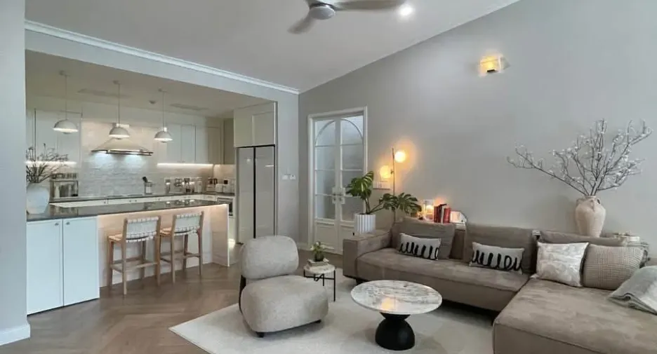 For rent 3 bedrooms condo in Watthana, Bangkok