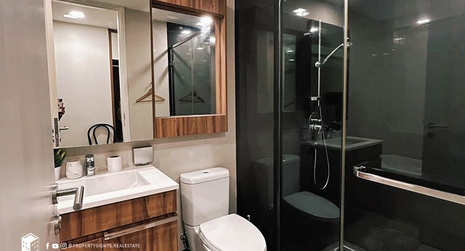 For rent 2 ベッドルーム condo in Watthana, Bangkok