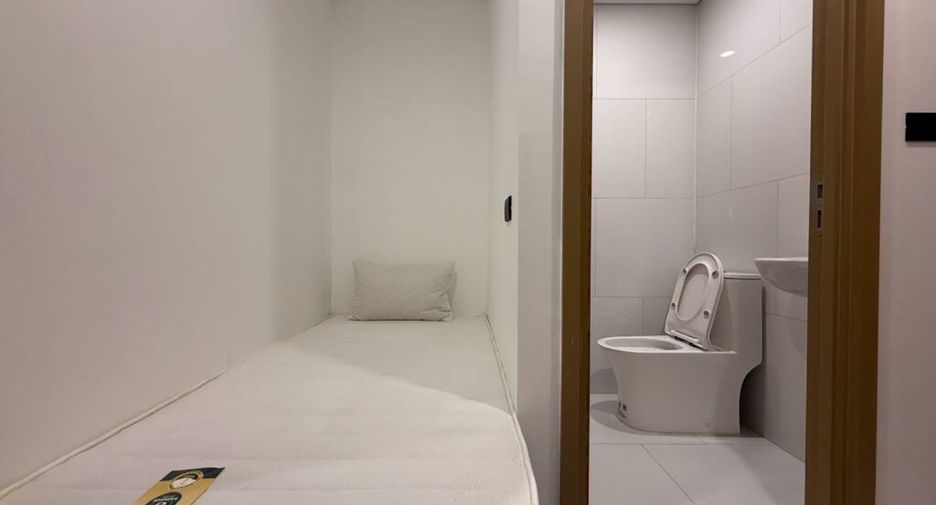 À louer 3 chambres condo à Huai Khwang, Bangkok