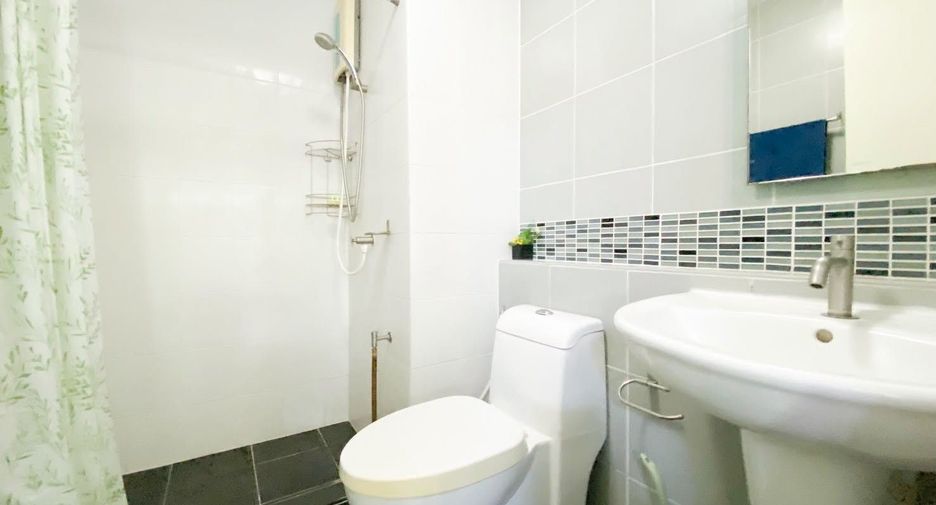 For rent 2 bedrooms condo in Lat Krabang, Bangkok