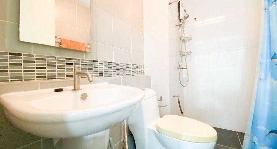 For rent 2 bedrooms condo in Lat Krabang, Bangkok