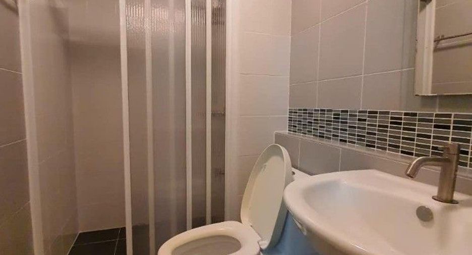 For rent 2 bedrooms condo in Lat Krabang, Bangkok