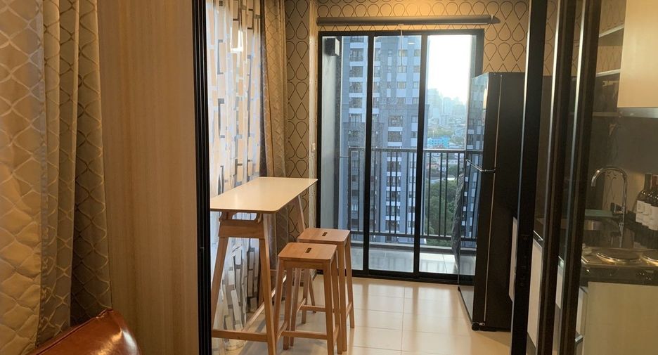 À louer 1 chambre condo à Watthana, Bangkok