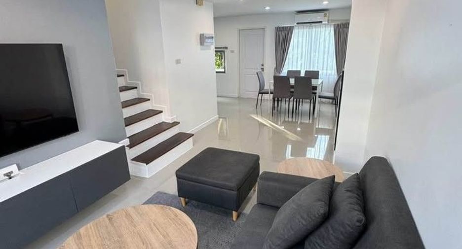 À louer 3 chambres maison à Bang Lamung, Chonburi