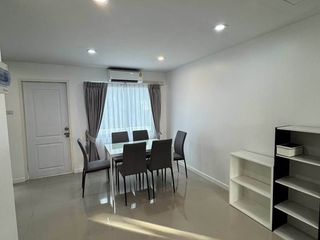 À louer 3 chambres maison à Bang Lamung, Chonburi