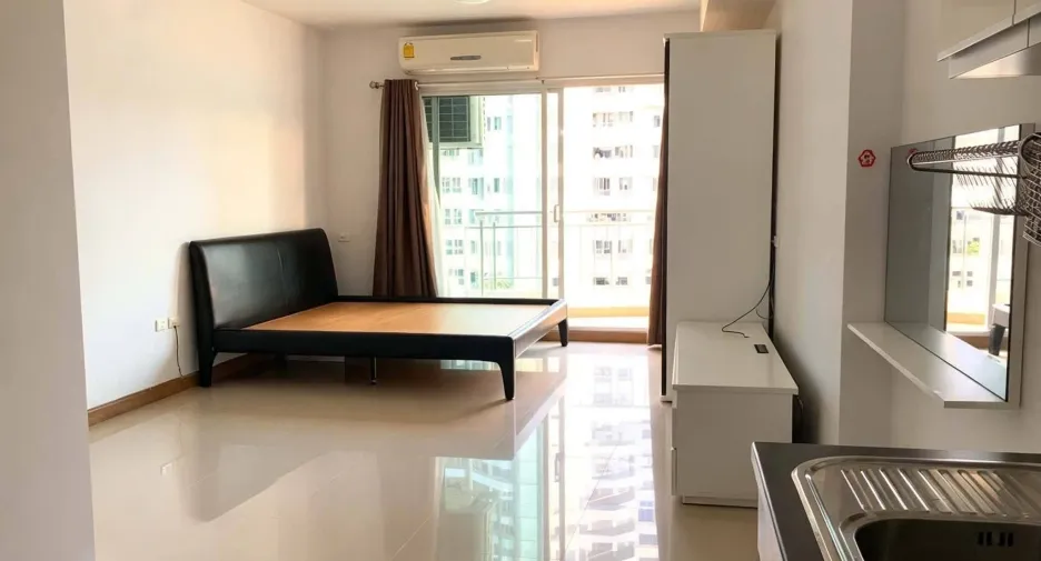 For sale studio condo in Bang Kho Laem, Bangkok