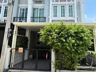 For rent 4 bedrooms townhouse in Prawet, Bangkok