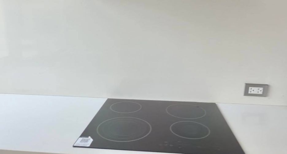 Condo en alquiler y en venta de 2 habitaciones en Watthana, Bangkok