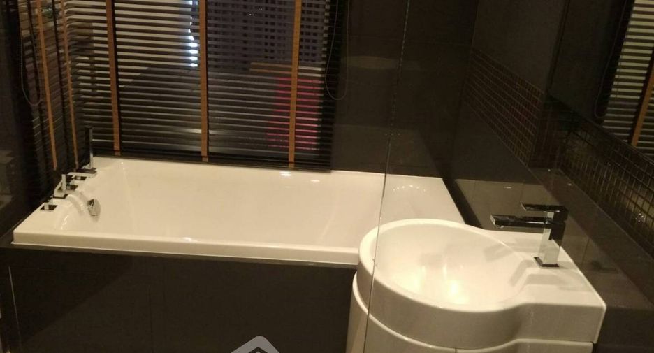 For rent 1 bed condo in Sathon, Bangkok