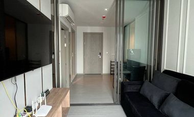 For rent 1 bed condo in Huai Khwang, Bangkok