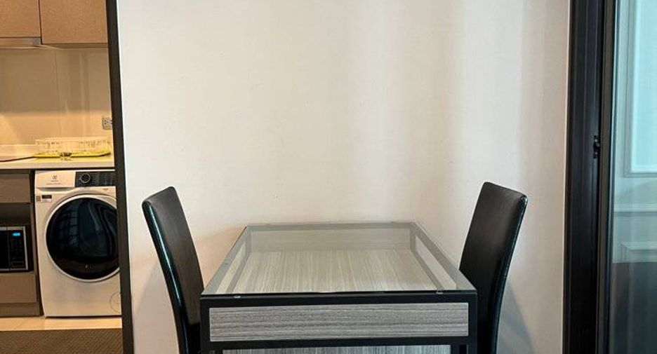For rent 1 bed condo in Huai Khwang, Bangkok