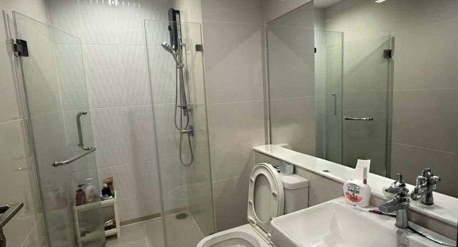 Wohnung zur Miete mit 1 Zimmer in Huai Khwang, Bangkok