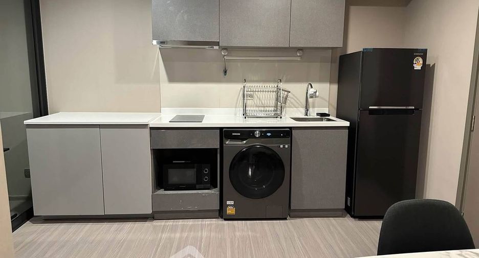 Wohnung zur Miete mit 1 Zimmer in Huai Khwang, Bangkok