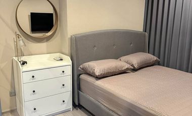 Wohnung zur Miete mit 1 Zimmer in Huai Khwang, Bangkok