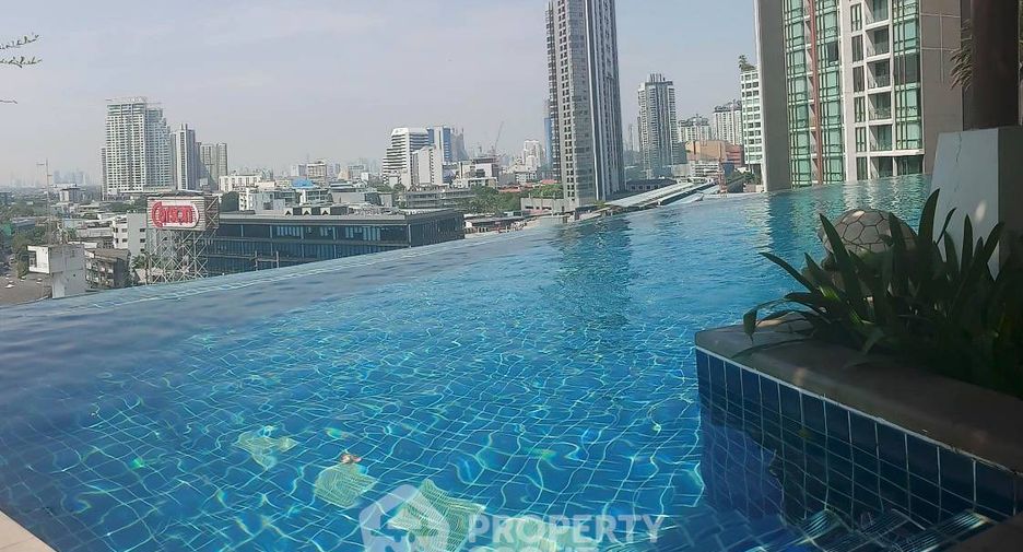 Condo en alquiler de 1 habitaciones en Khlong Toei, Bangkok