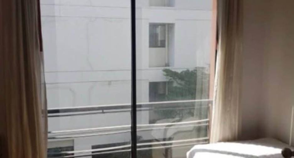 Condo en alquiler de 2 habitaciones en Huai Khwang, Bangkok