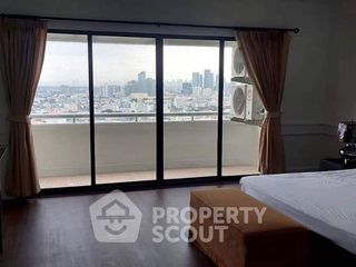 À louer 4 chambres condo à Bang Na, Bangkok