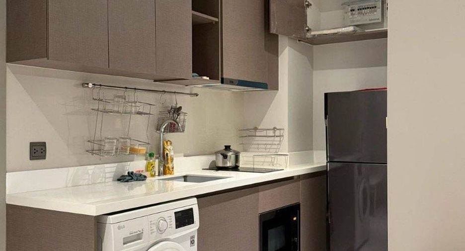 For rent 1 bed condo in Watthana, Bangkok