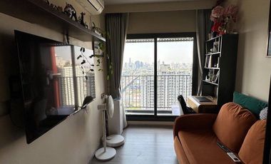À louer 1 chambre condo à Huai Khwang, Bangkok