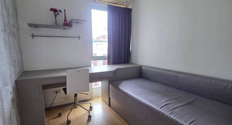 For rent 2 bedrooms condo in Phra Khanong, Bangkok